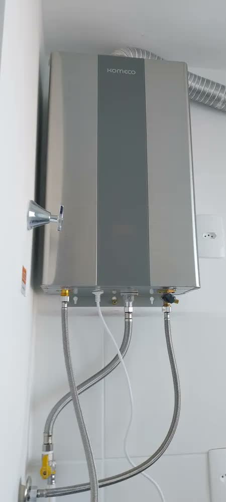 foto de Aquecedor de água a gás GLP Komeco Digital Inox AUT KO 21DI G2