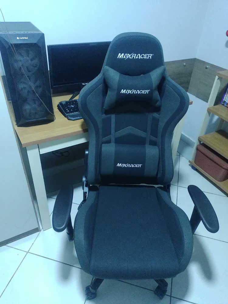 foto de Cadeira Gamer Max Racer Aggressive Preta Ergonômica