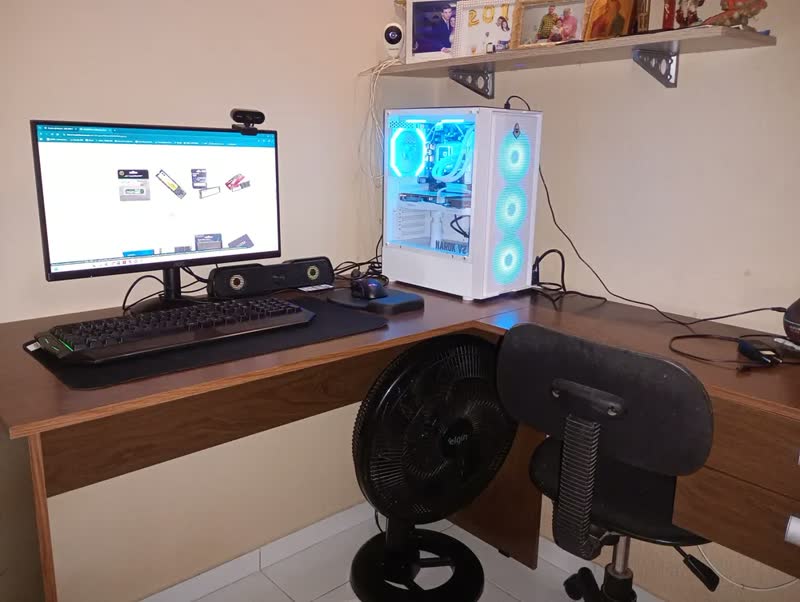 foto de Mesa L Escritório Gamer Estudo 1 Gaveta Suporte P/ Cpu