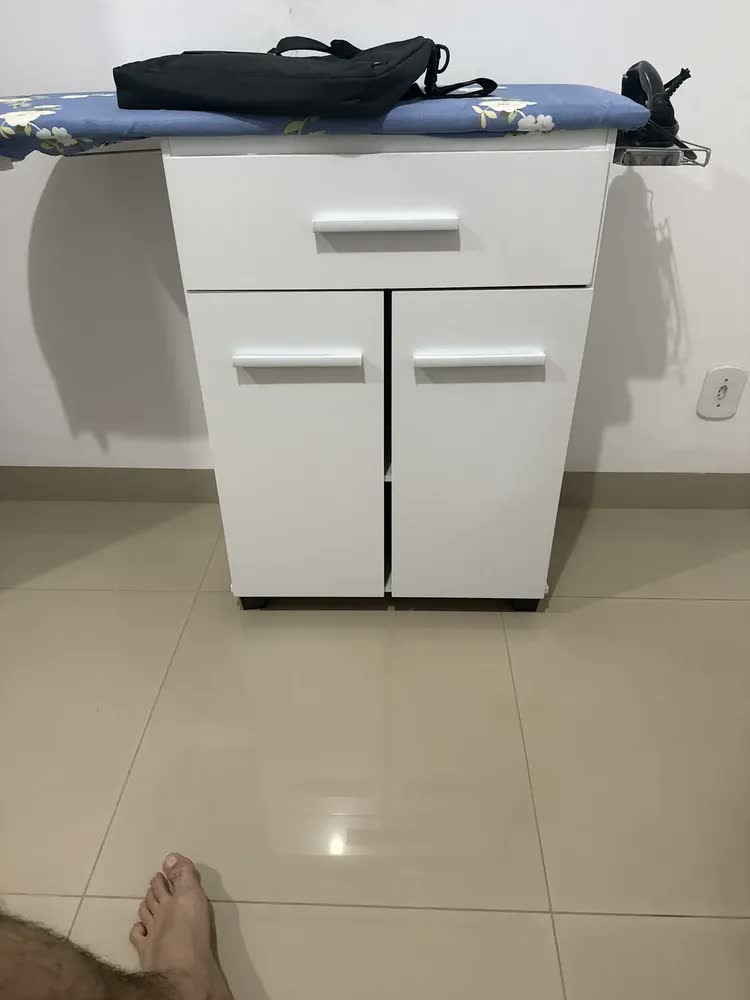 foto de Tábua De Passar Roupa De Mesa Clique Móveis Branco Dobrável MDP