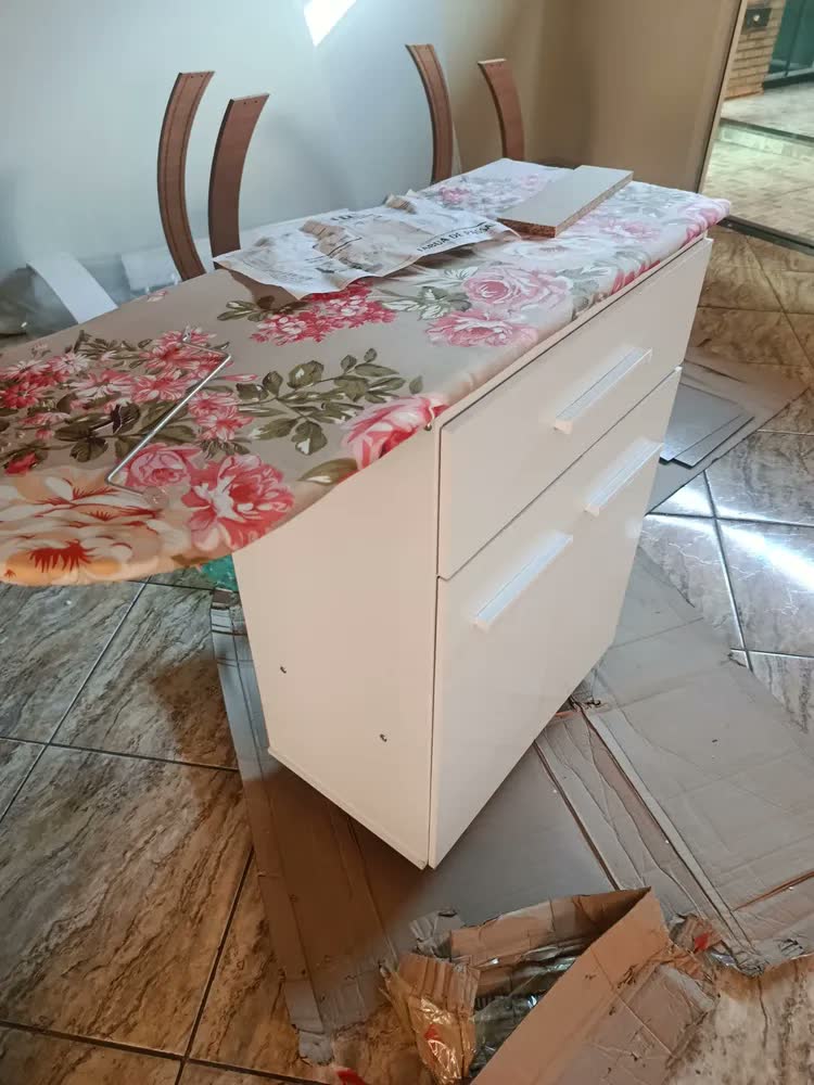 foto de Tábua De Passar Roupa De Mesa Clique Móveis Branco Dobrável MDP