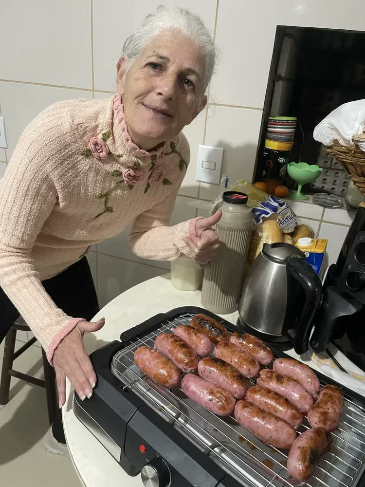foto de Churrasqueira Elétrica Bcq40 Menos Fumaça Britânia Preto