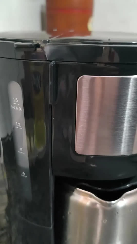 foto de Cafeteira Elétrica Electrolux Efficient com Jarra de aço Inox 15 xicaras 600ml ECM12