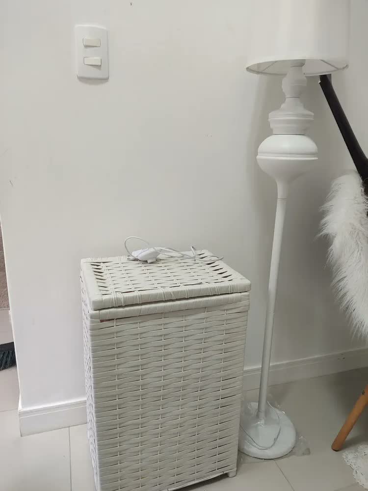foto de Cesto De Roupa Suja Em Fibra Sintética 70 Litros
