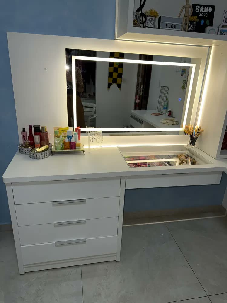 foto de Espelho Grande 100x60 Com Iluminação Led Touch