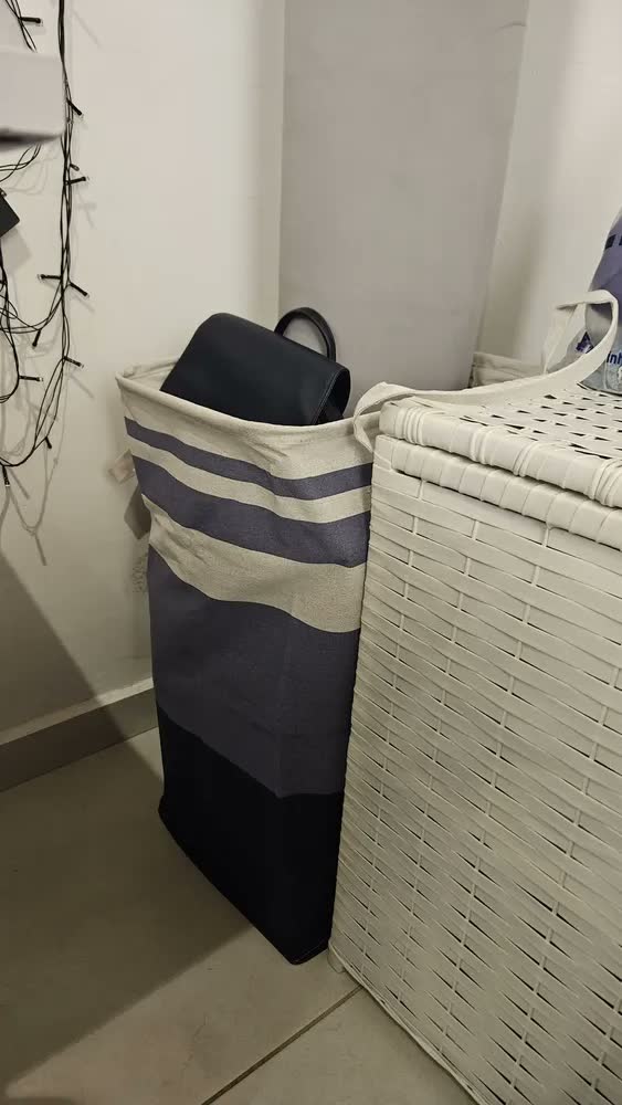 foto de Cesto De Roupa Grande Saco Dobrável Para Roupa Suja 72l