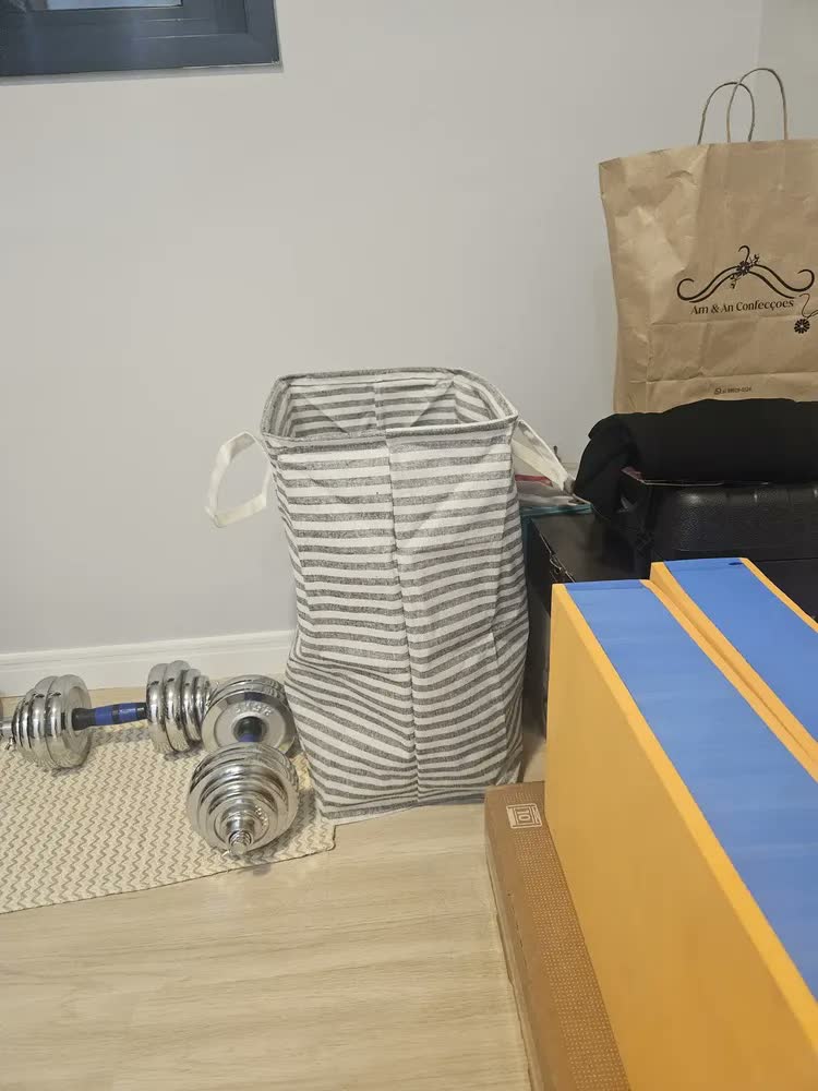 foto de Cesto De Roupa Grande Saco Dobrável Para Roupa Suja 72l