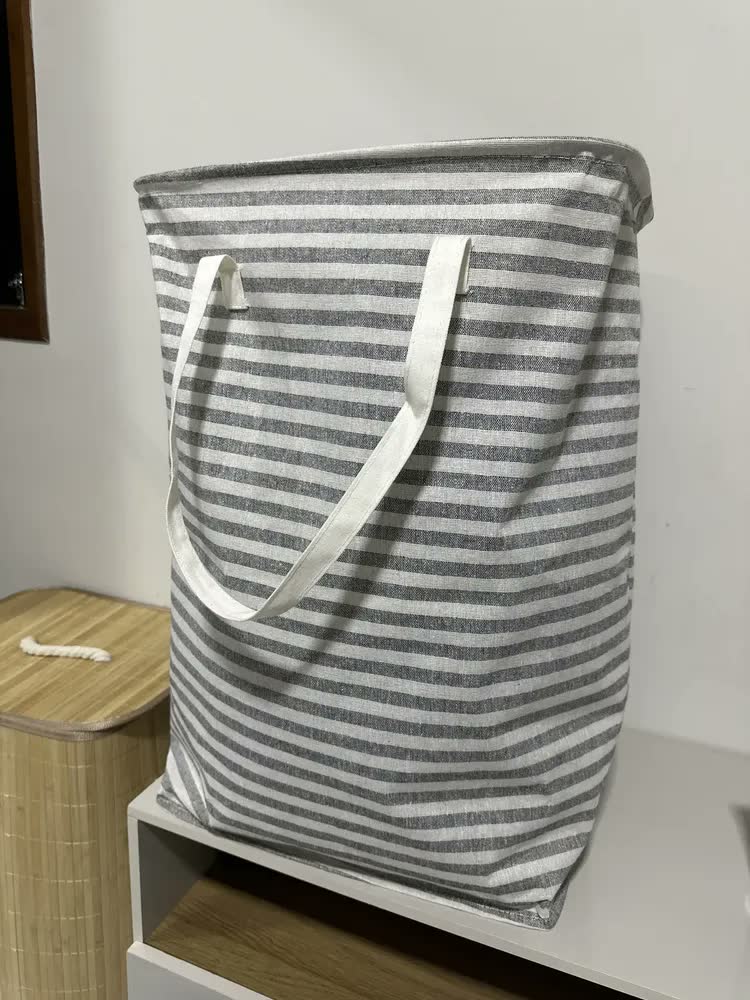 foto de Cesto De Roupa Grande Saco Dobrável Para Roupa Suja 72l