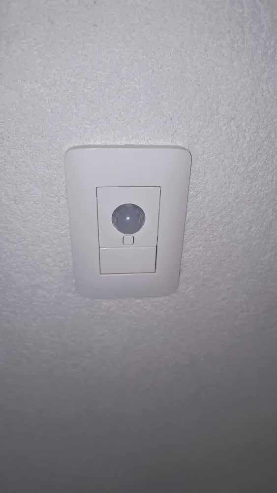 foto de Sensor Presença Movimento Parede 4x2 Modular Exatron Lesp4001 Xc 110v 220v Bivolt On Off X-control Branco