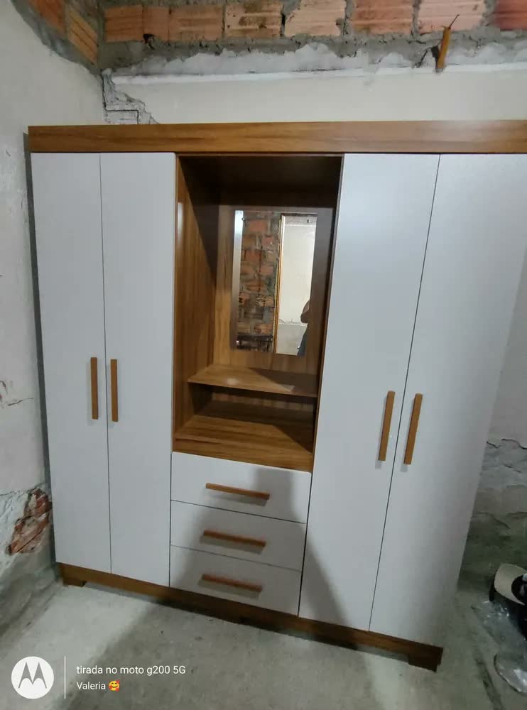 foto de Guarda-roupa Notavel Nt 5015 Nt 5015 Cor Freijó/off White De Mdf Com 4 Portas Articuladas