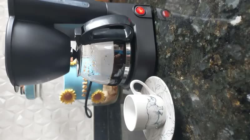foto de Cafeteira Elétrica 15 Xícaras Elgin Coffee Break Preta