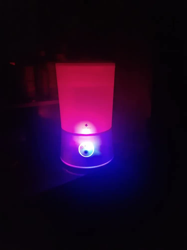 foto de Umidificador De Ar Ultrassônico 4 Litros Tronos Led Touch Cor Branco Silencioso Bivolt Aromatizador de Ambiente