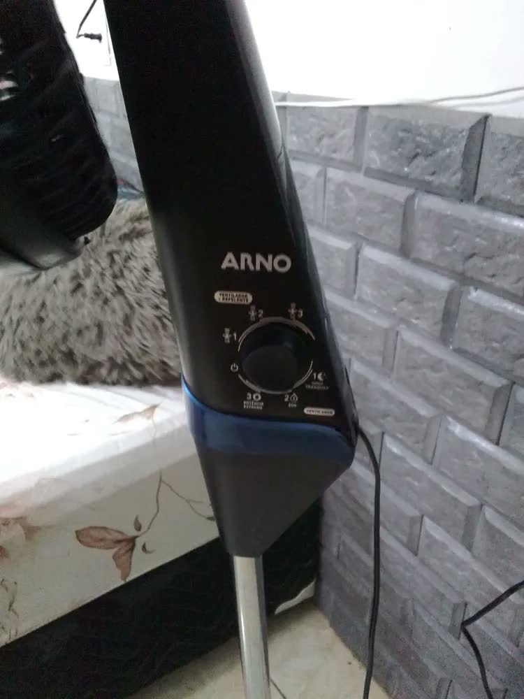 foto de Ventilador Arno X-treme 9 Coluna Repelente 40cm Ve9r