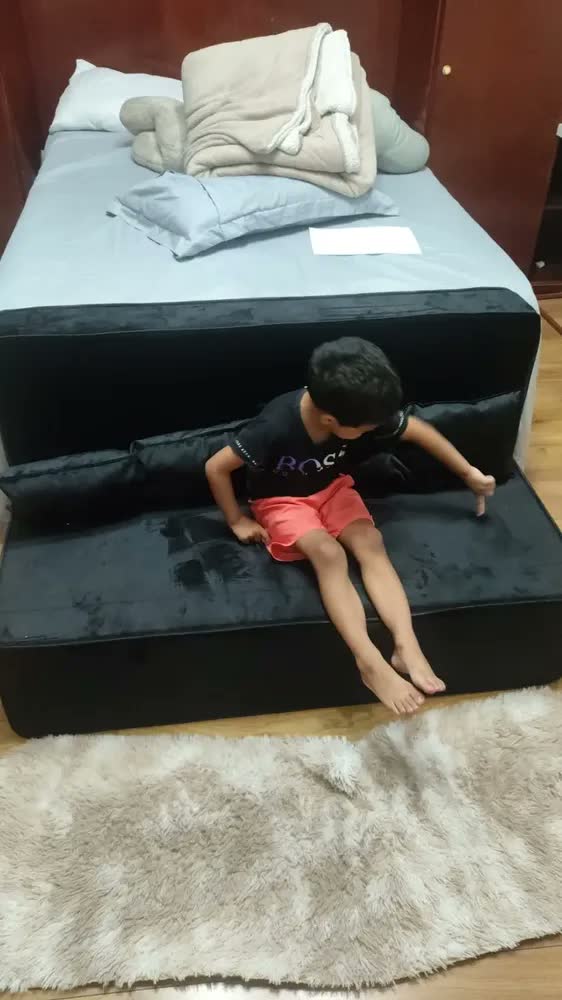foto de Puff Cama 3 Em 1 - Puff Ou Colchão Ou Sofá D33 Cor Preto