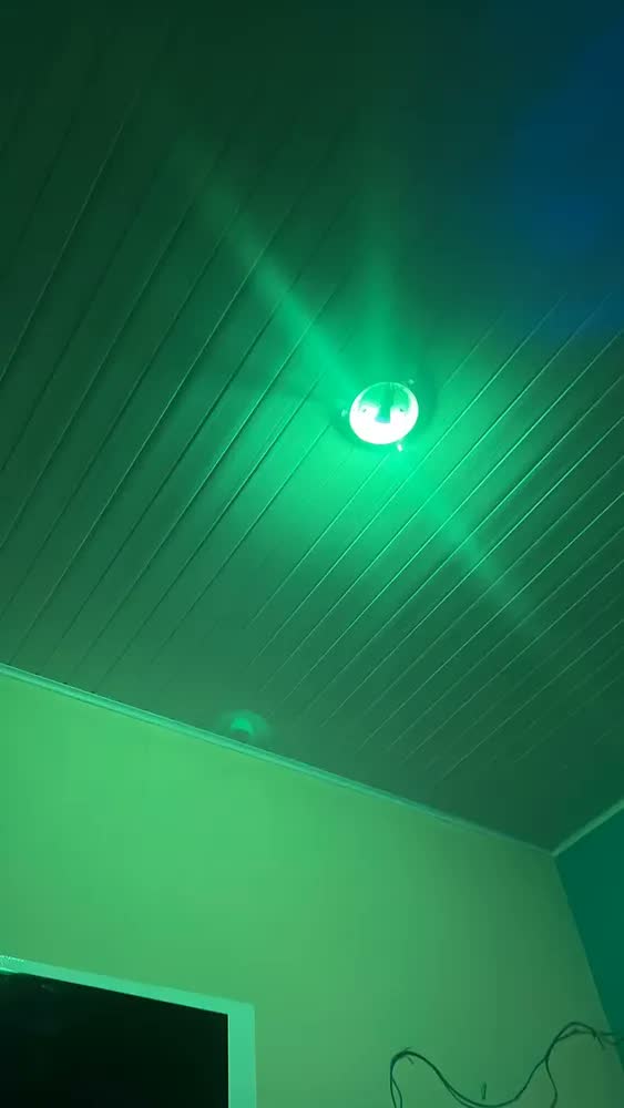 foto de 2 Lâmpada Inteligente Bulbo Rgb A60 10w Smart Color Elgin