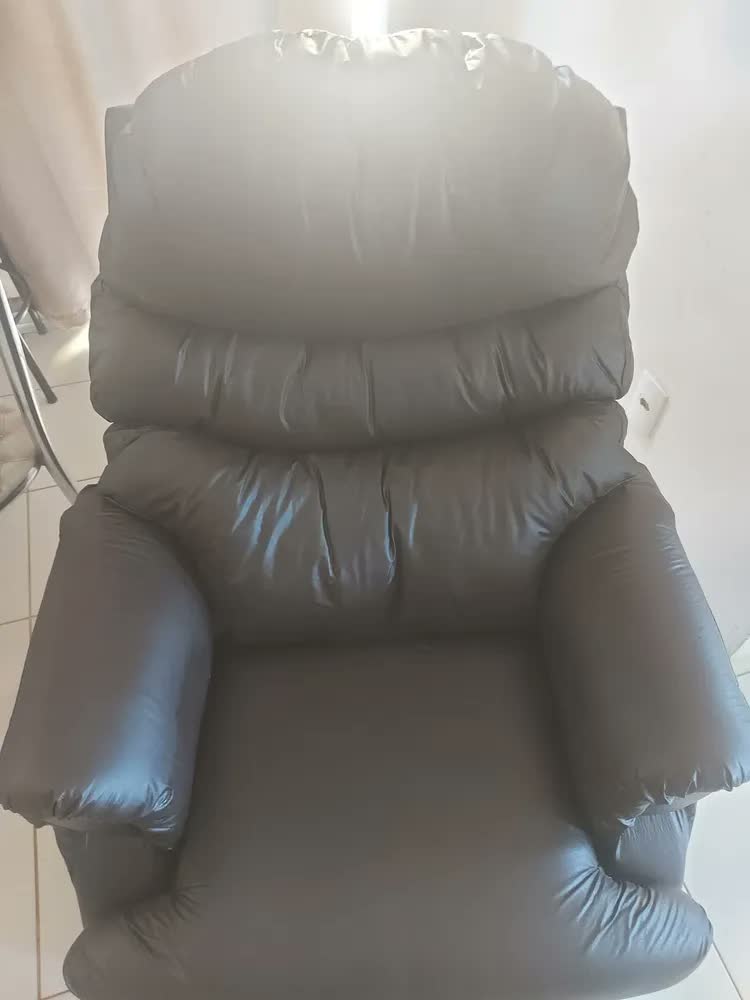 foto de Poltrona Do Papai Reclinavel Atlas Corino Marrom Conforto