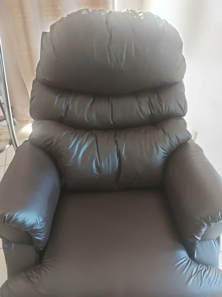 foto de Poltrona Do Papai Reclinavel Atlas Corino Marrom Conforto