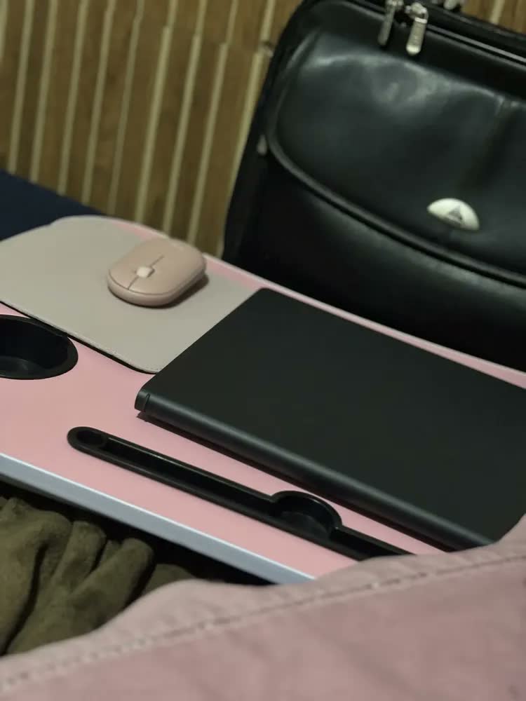 foto de Mesa Para Notebook Dobrável E Portátil Com Porta Copo