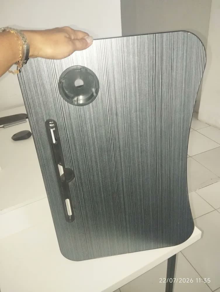 foto de Mesa Para Notebook Dobrável E Portátil Com Porta Copo