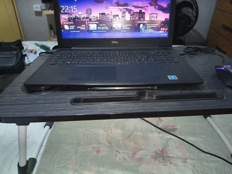 foto de Mesa Para Notebook Dobrável E Portátil Com Porta Copo