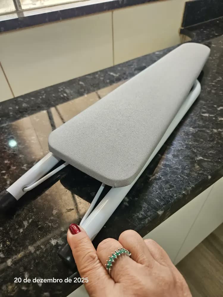 foto de Tábua Passa Manga Roupa Colarinho Reforçada Portátil
