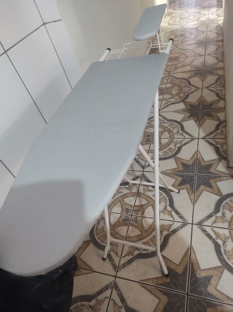 foto de Tábua Taboa Mesa De Passar Roupa Reforçada C/passa Manga Top