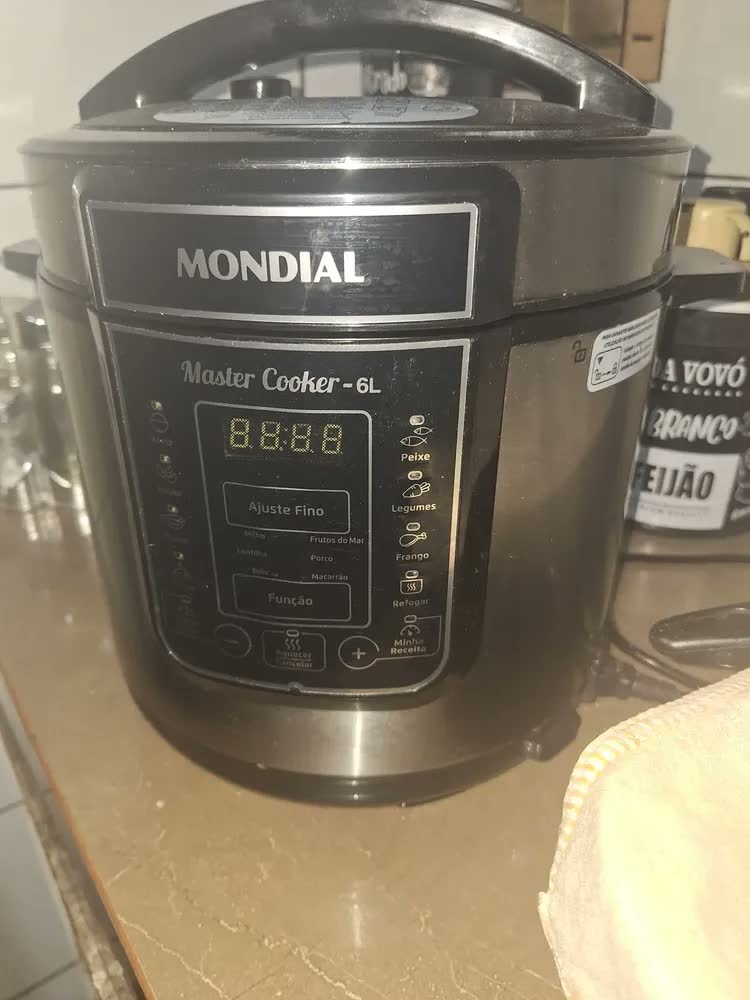 foto de Panela Elétrica Pe-60-6l Digital Pressão 6l Mondial Cor Preto Frequência 60hz
