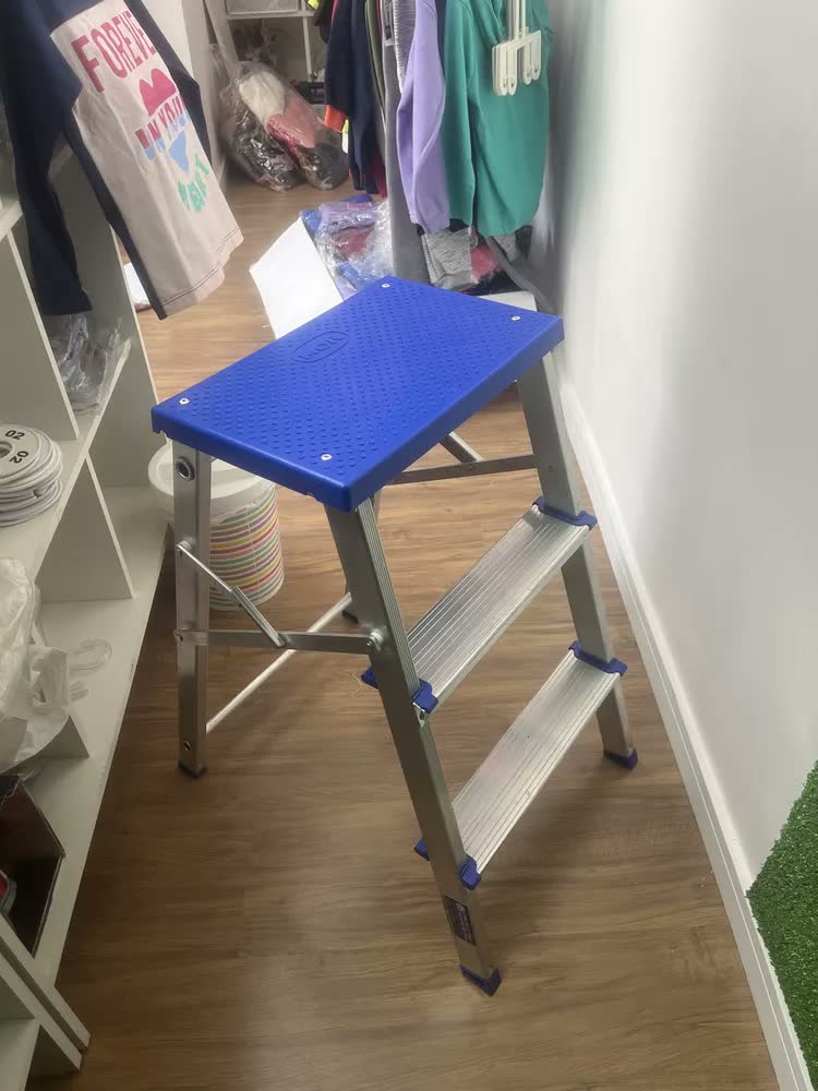 foto de Escada Banqueta 3 Degraus Alumínio Tesoura Doméstica