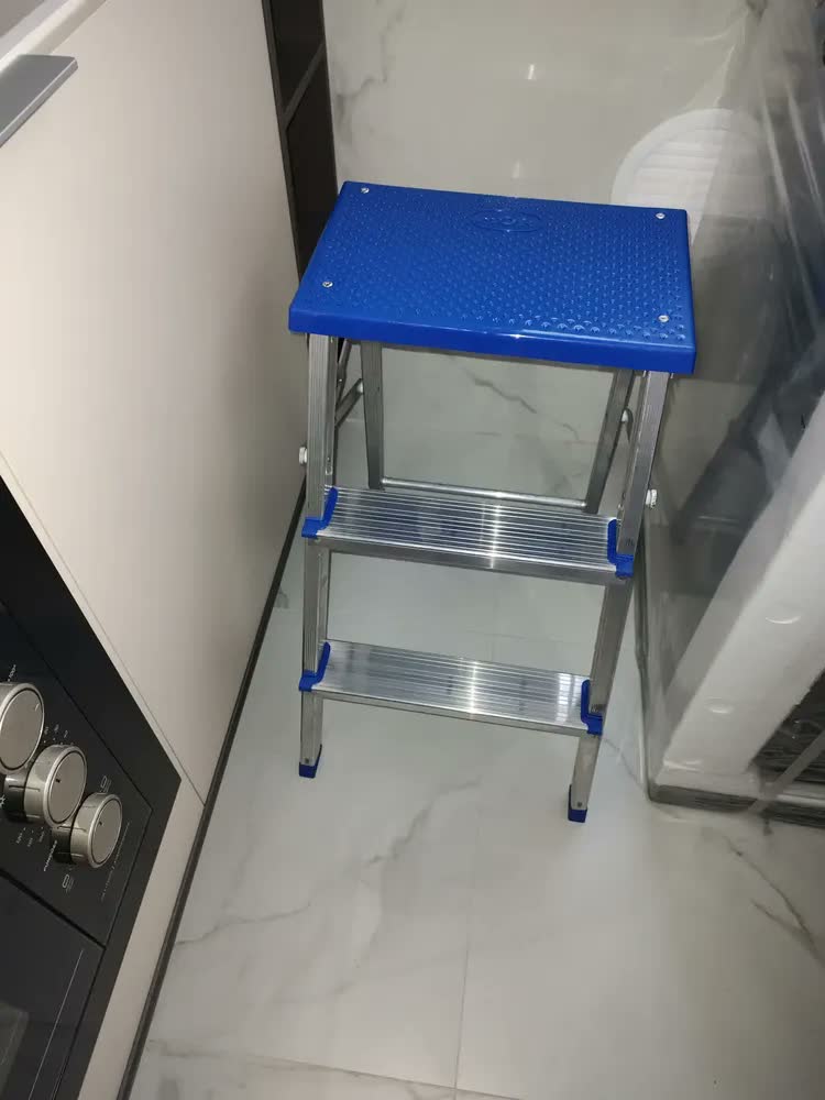 foto de Escada Banqueta 3 Degraus Alumínio Tesoura Doméstica