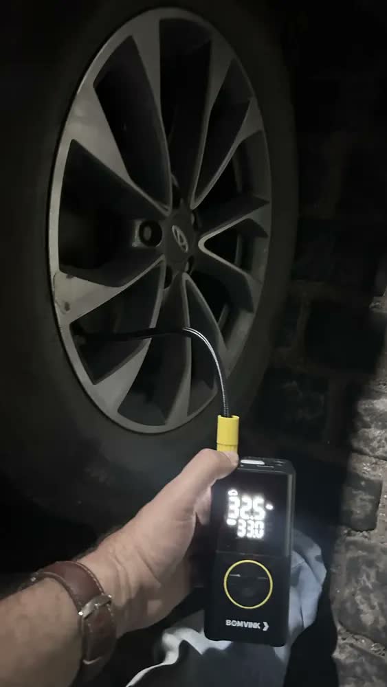 foto de Mini Compressor Ar Calibrador Encher Pneu Portátil Digital