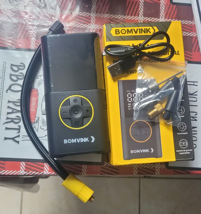foto de Mini Compressor Ar Calibrador Encher Pneu Portátil Digital