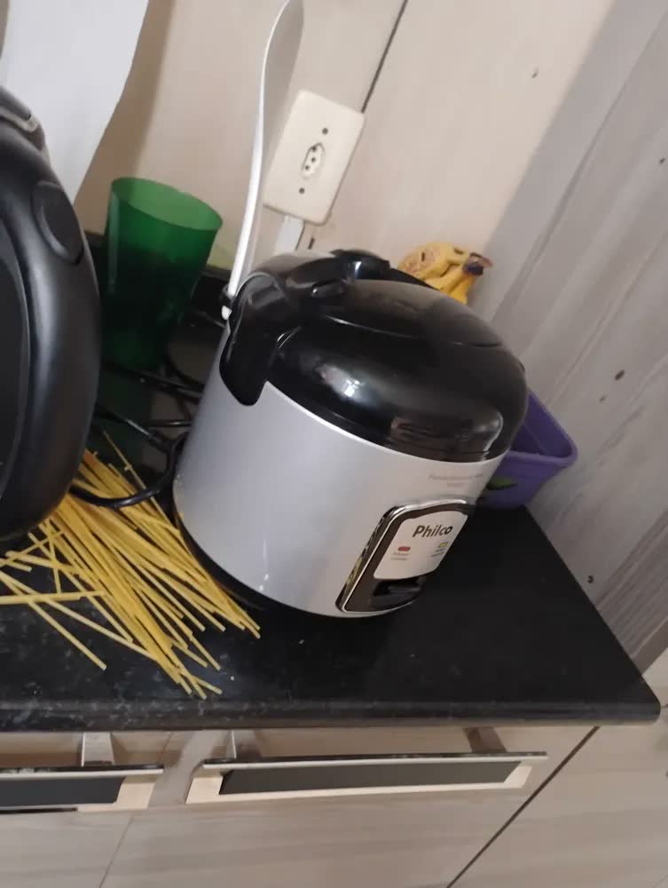 foto de Panela De Arroz Elétrica Philco 5 Xícaras 1,6l Ppae01 Cor Preto