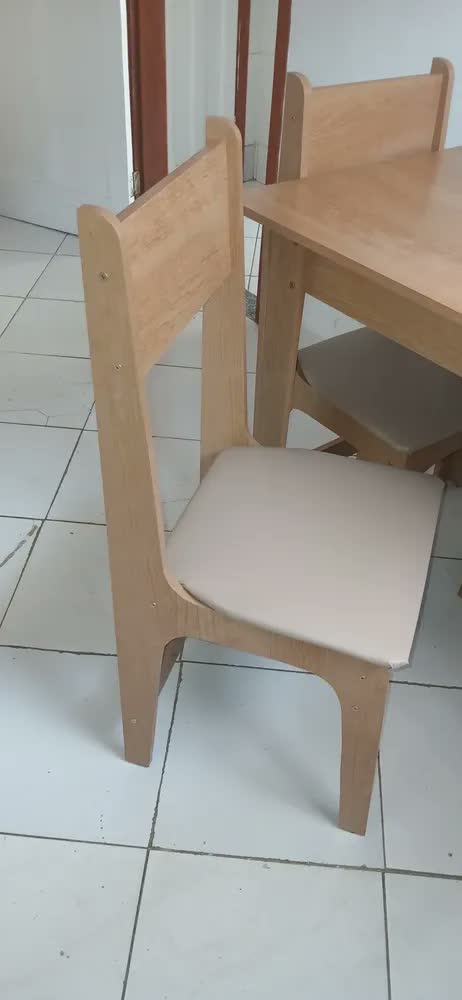 foto de Conjunto de Jantar Sonetto Móveis Mesa Retangular 4 Cadeiras Modernas Branco/Mel