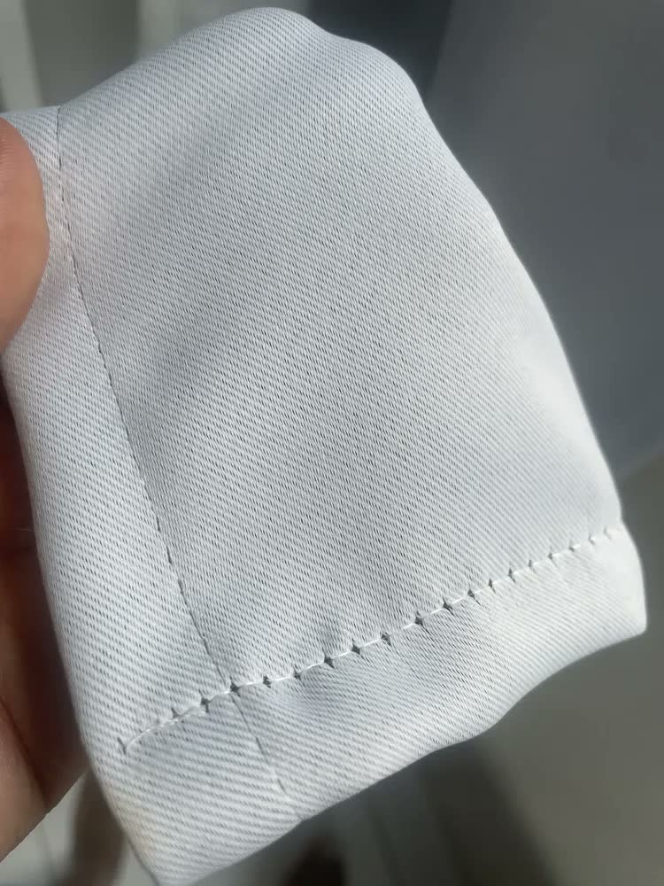 foto de Cortina Blackout Premium 4,00x2,70m Trilho Suíço (varão 3m)