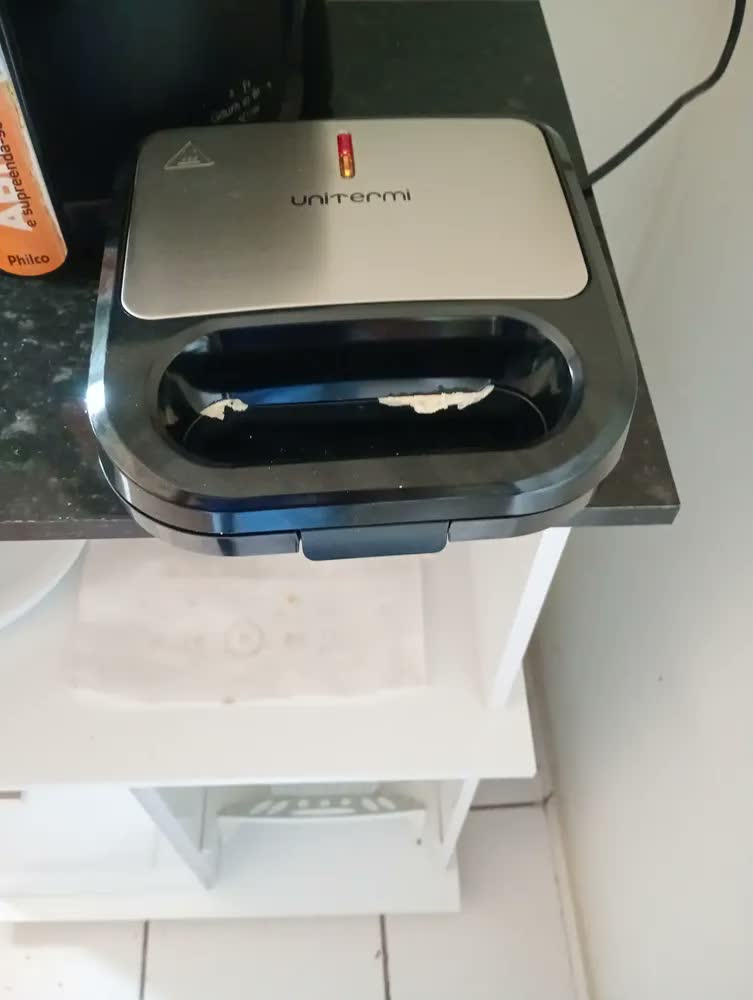 foto de Sanduicheira E Grill Elétrica 750w C/ Alça Grelha Antiaderente Inox Sanduíches Carnes Lanches