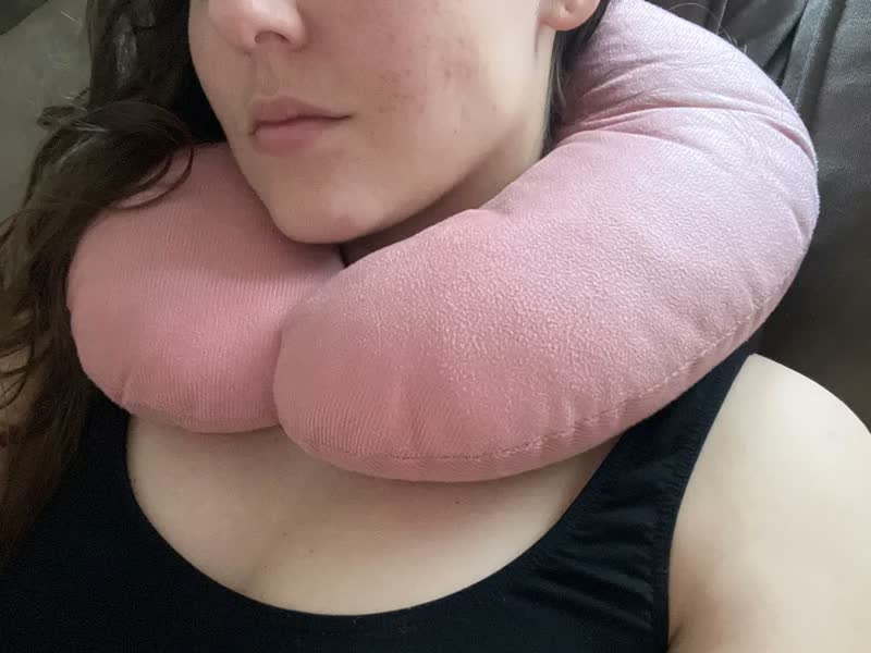 foto de Travesseiro Pescoço Almofada Viagem Descanço Encosto Macio