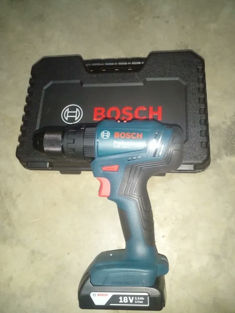 foto de Furadeira Parafusadeira De Impacto 18v Bateria Bosch Gsb 183li + Jogo De Brocas Bits Profissional 103 Peças