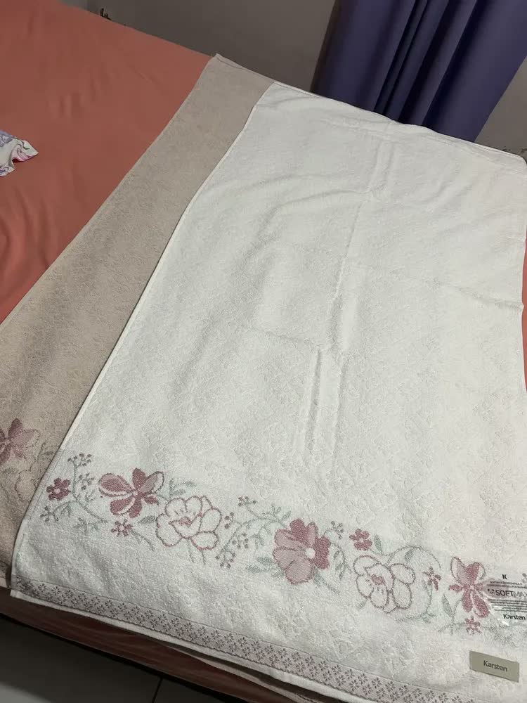 foto de Jogo De Toalhas Karsten 100% Algodão Floral Grossa 4 Peças