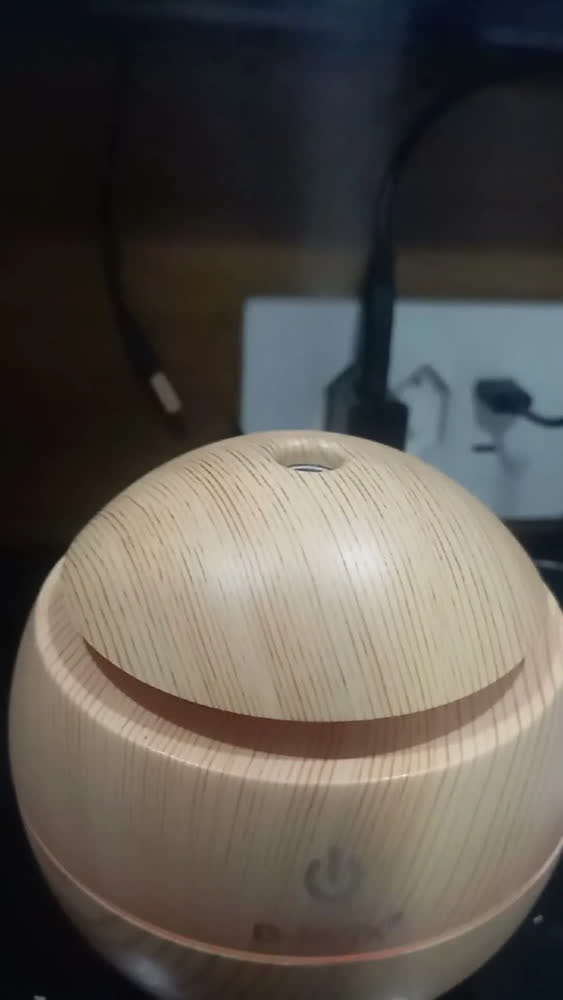 foto de Umidificador De Ar Ambiente Kaizu Ultrassonico Usb Led + Essência 10ml Aromaterapia Quarto Sala Escritório