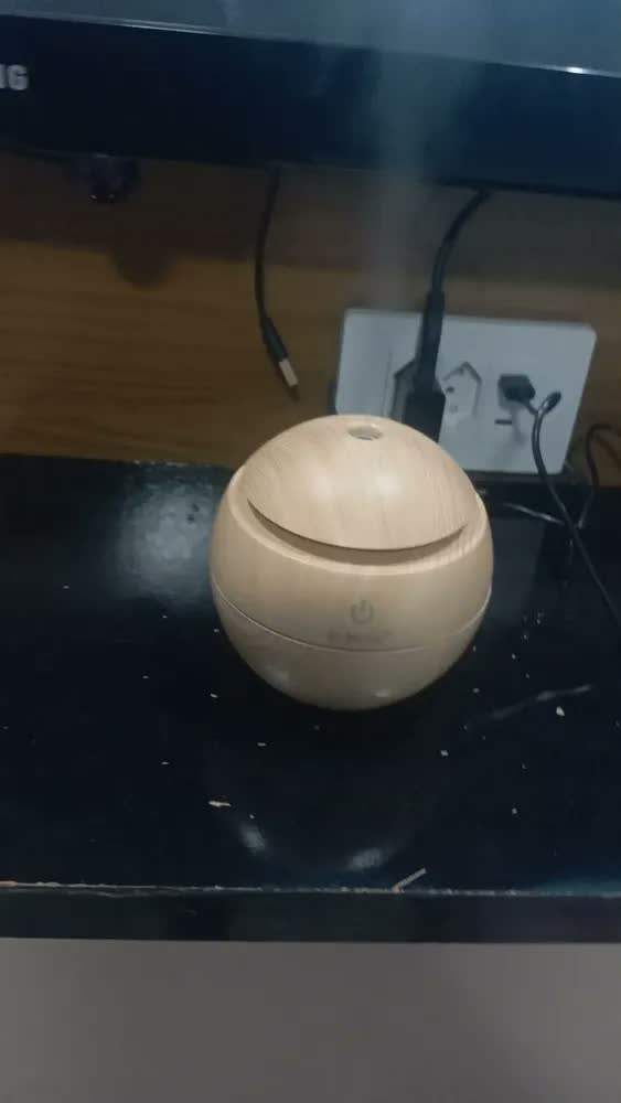 foto de Umidificador De Ar Ambiente Kaizu Ultrassonico Usb Led + Essência 10ml Aromaterapia Quarto Sala Escritório