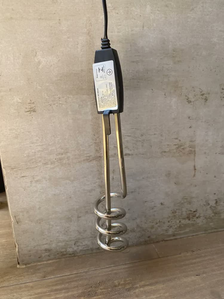 foto de Ebulidor Elétrico Rabo Quente 1000w Aquecedor Rápido Água