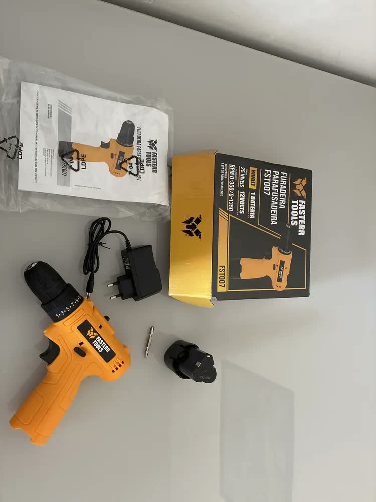 foto de Parafusadeira Furadeira 3/8 10mm Bivolt A Bateria Com Carregador - Fasterr Tools
