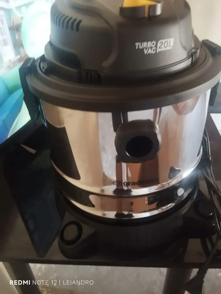 foto de Aspirador Pó Água Gradiente PGAC200 Inox 20L 1200W com Soprador