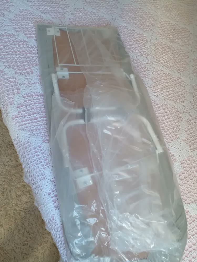 foto de Tabua Passar Roupa Portátil Dobrável Cama Mesa Porta Ferro