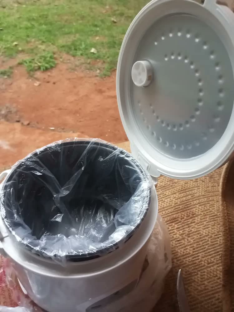 foto de Panela De Arroz Elétrica Tronos 1 Litro 5 Xícaras Cor Branco