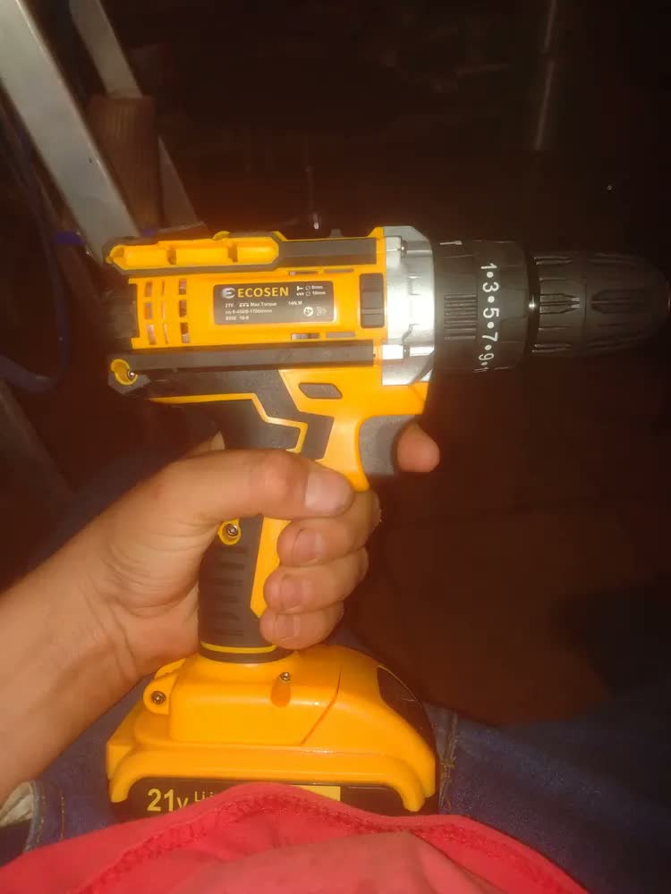 foto de Ecosen Parafusadeira Furadeira Sem Fio 8Ah Bateria Duas Baterias Amarela 60hz