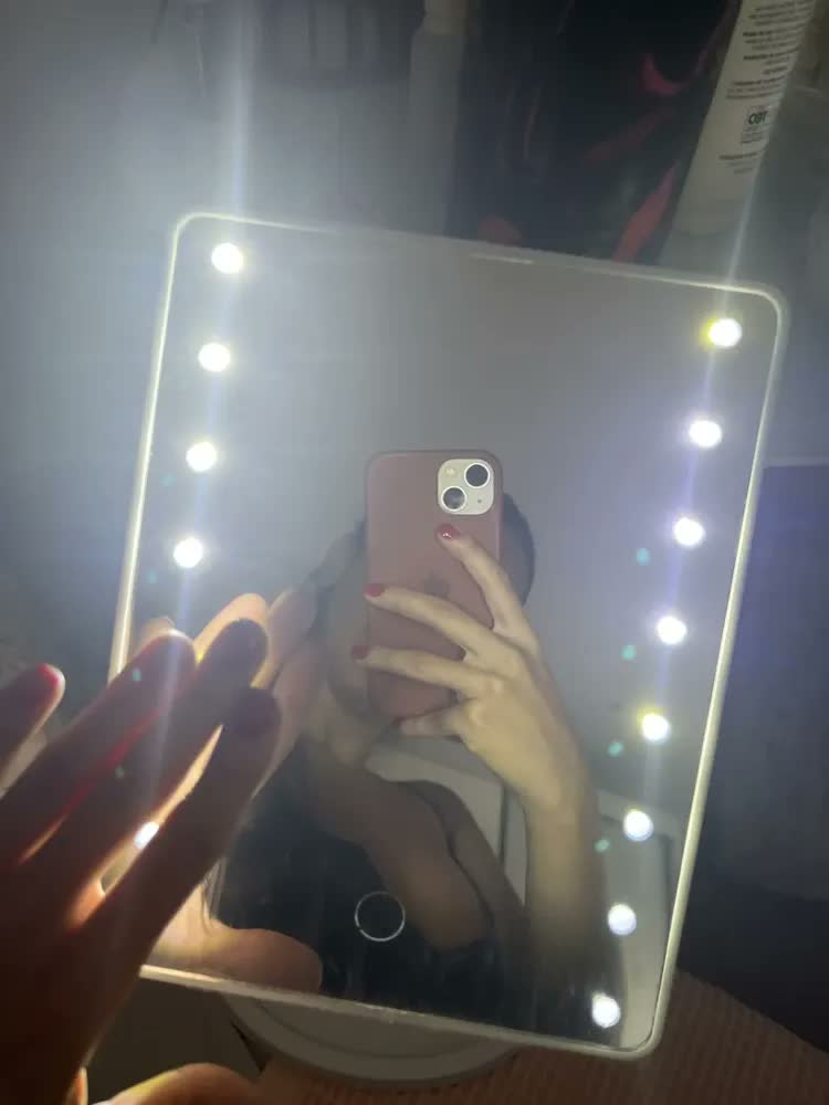 foto de Espelho Para Maquiagem Luz Led Usb E Pilhas De Mesa Portátil
