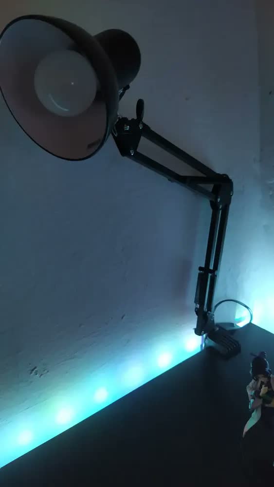foto de Luminária Mesa 2x1 Pixar Abajur Base Garra + 1 Lâmpada Led