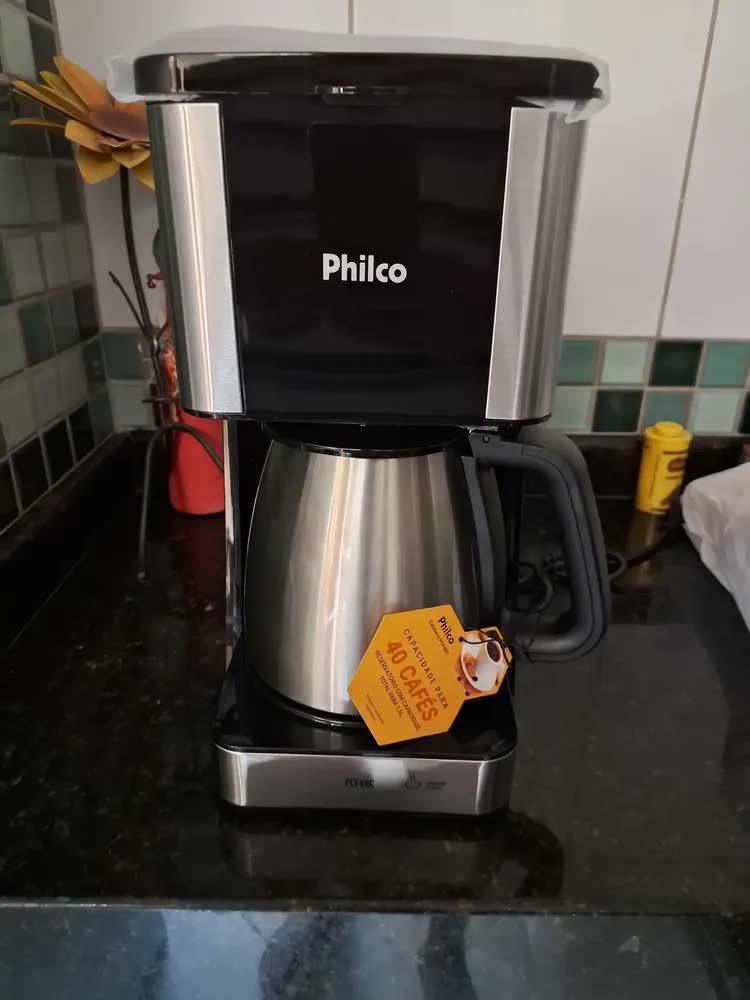 foto de Cafeteira Philco Pcf40c Inox 40 Cafezinhos 1,6l 950w Cor Preto