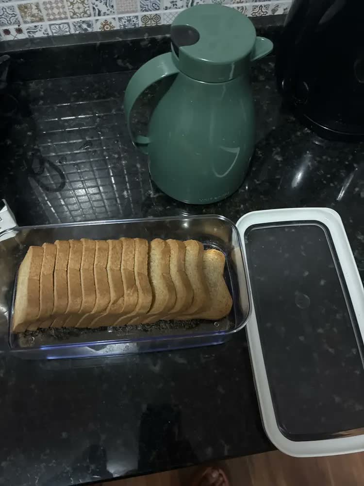 foto de Pote Hermético Retangular 1,5l P/ Bolos E Pães Helsim 25x13